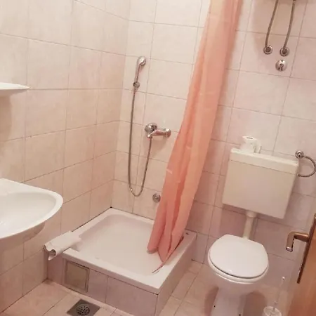 Sunny - Quiet And Relaxing Apartment Makarska