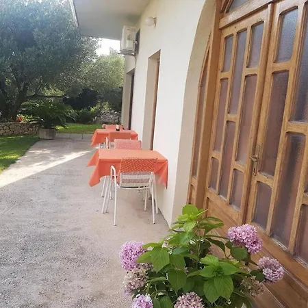 Sunny Apartment Makarska